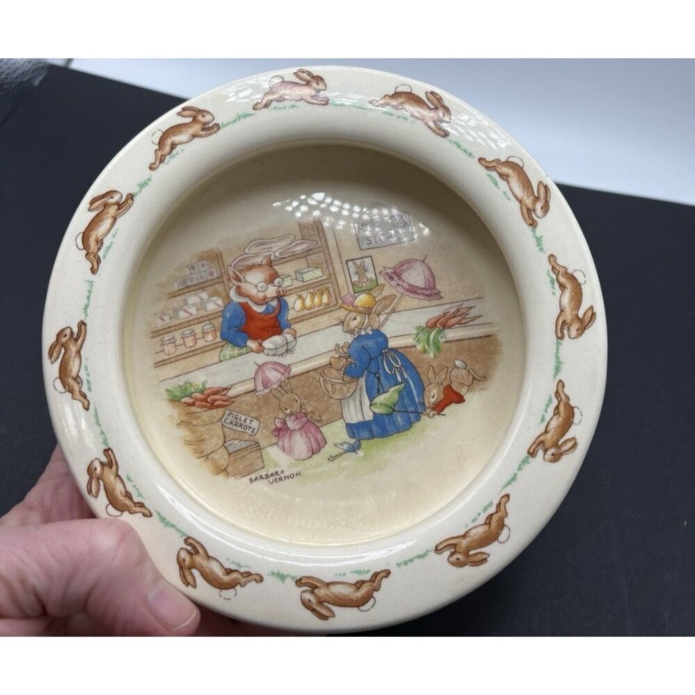 Vintage Royal Doulton Bunnikins Porriger Dish Bowl Mr Pigglys Store - Picture 3 of 8